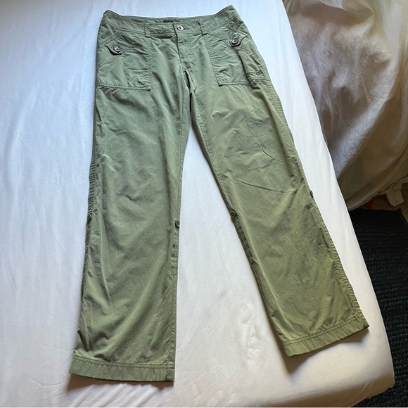MARMOT olive army green utility straight leg cropped pants